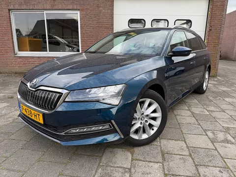 &Scaron;koda Superb Combi 1.4 TSI iV Business Edition Plus